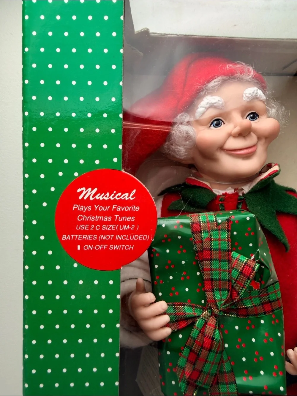Holiday Creations 16” Moving Figure Plays Musical Christmas Battery Operated Elf